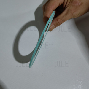 Ruban fin propre et à bords tranchants pour la peinture automatique